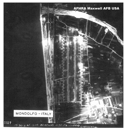 Foto aerea dell'aeroporto di Mondolfo.