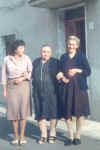 Maria greco insieme a Flora e Marietta Rino in Russo