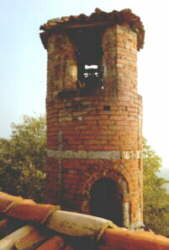 il campanile cilindrico visto dal tetto